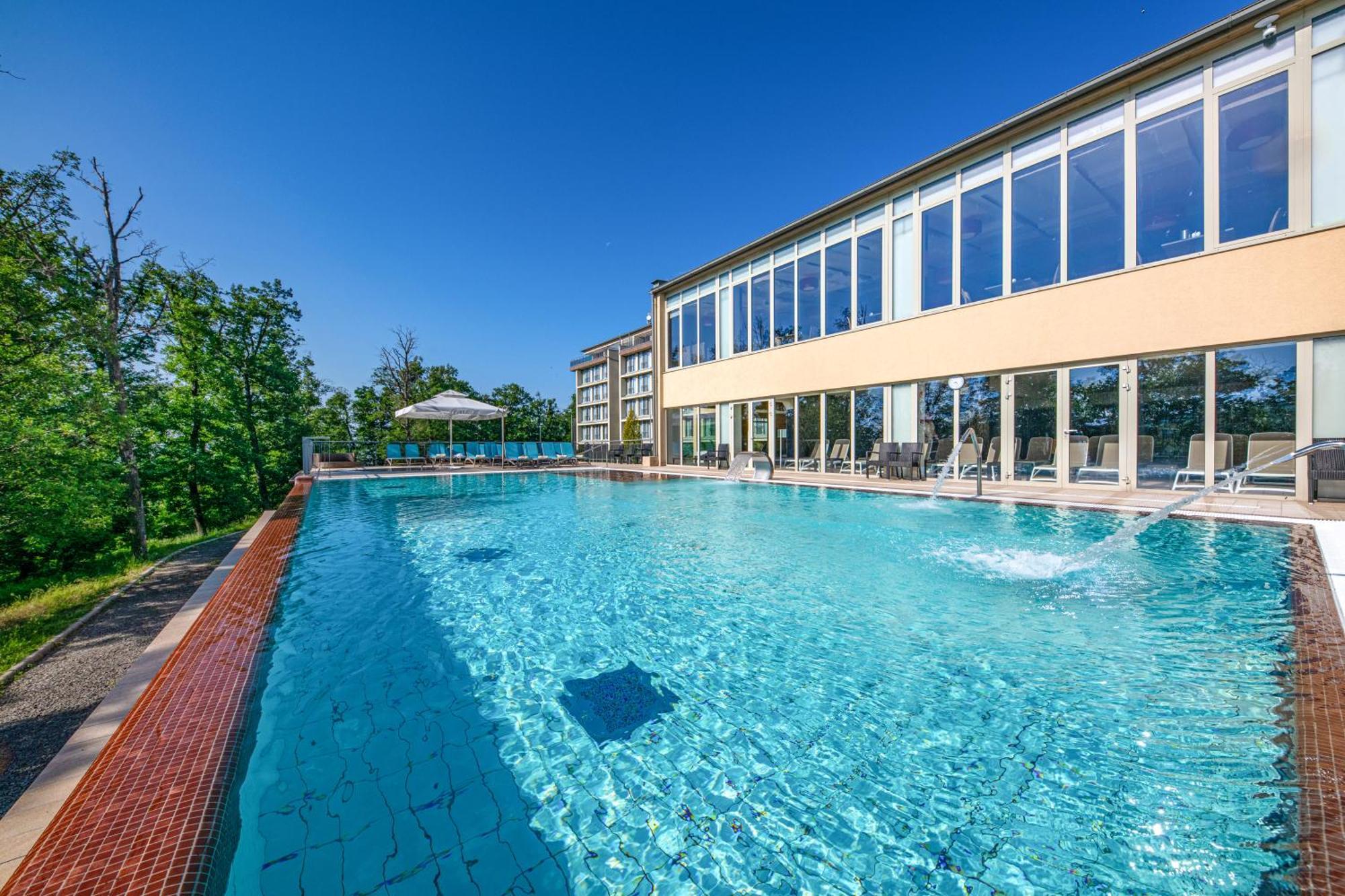 Lifestyle Hotel Matra มาตราฮาซา ภายนอก รูปภาพ
